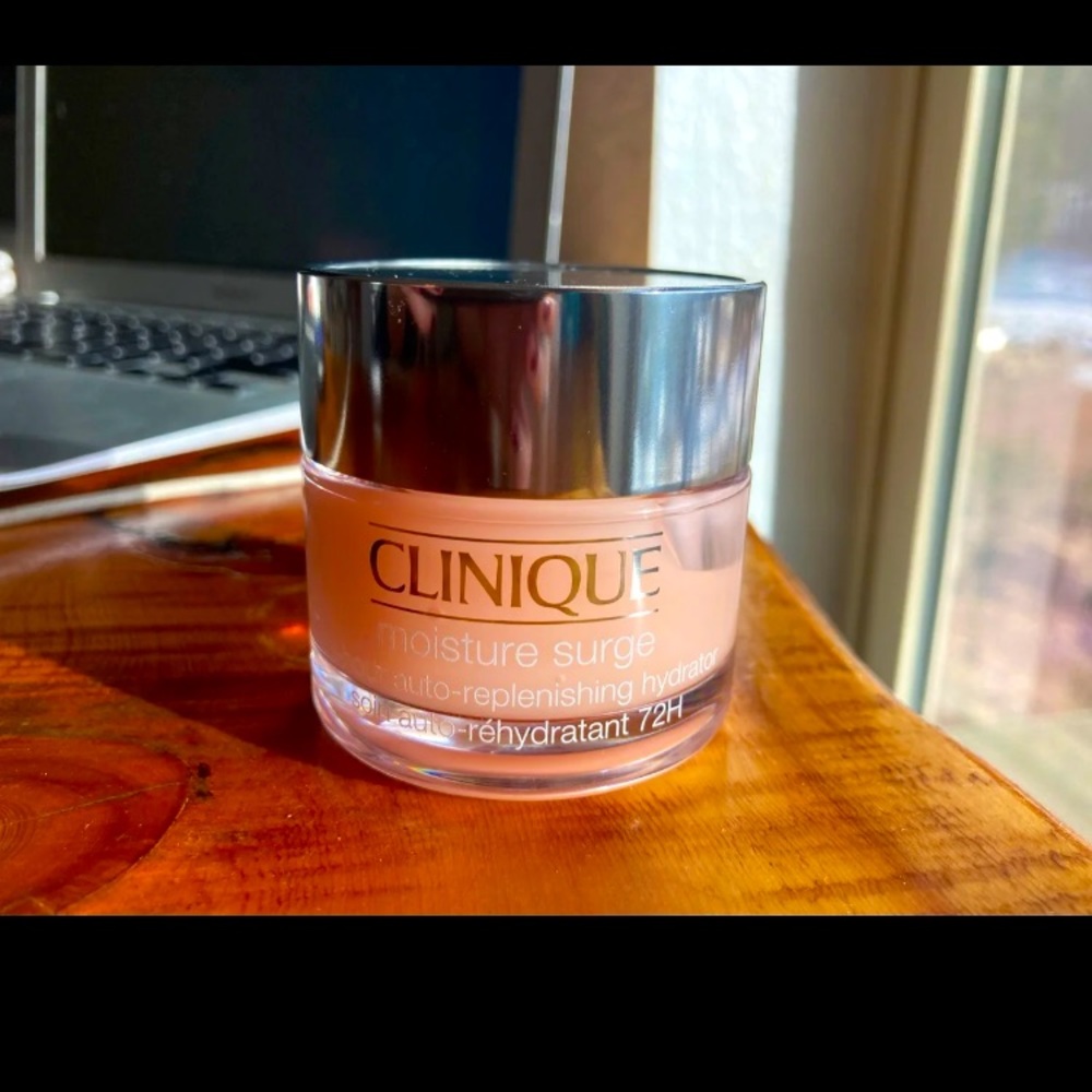 Clinique Moisture Surge Moisturizer